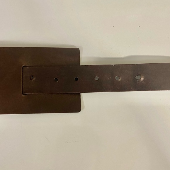 🌟2/$30🌟 Italian leather belt - Picture 5 of 7